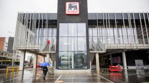 <p>Ein Blick von außen auf die Delhaize-Niederlassung in Mechelen: Bis zuletzt wurde auch hier gestreikt.</p>