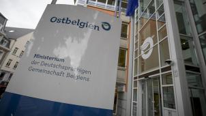 <p>Im Ministerium der Deutschsprachigen Gemeinschaft bleibt es beim Einstellungs- und Ernennungsstopp, um laufende Kosten zu sparen.</p>