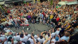 <p>Einmal im Jahr verwandelt das „c/o pop“-Festival Köln in ein urbanes Musik-Mekka und bringt Newcomer, Star-Act oder Insider-Tipp auf Kölns schönste Bühnen.</p>