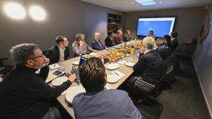 <p>Vertreter regionaler Unternehmen informierten sich im GrenzEcho.</p>