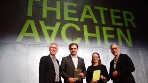 <p>Kulturdezernent Heinrich Brötz, Generalmusikdirektor Christopher Ward, Generalintendantin Elena Tzavara und Oberbürgermeisterin Sibylle Keupen (v.l.) präsentierten die Saison 2023/24.</p>