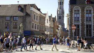<p>Die Küstenstadt Brügge zieht jedes Jahr tausende Touristen in ihren Bann.</p>