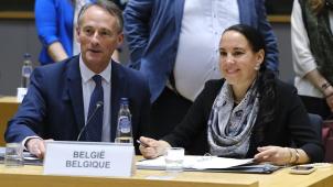 <p>DG-Ministerin Lydia Klinkenberg und Pierre Cartuyvels, der stellvertretende ständige Vertreter Belgiens in der Europäischen Union, beim EU-Bildungsministerrat.</p>