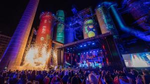<p>Inmitten der stillgelegten Hochöfen in Esch-sur-Alzette wurde im Februar 2022 die Eröffnung von Esch 2022 zur Kulturhauptstadt Europas gefeiert.</p>