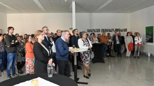 <p>In großer Runde wurde am Donnerstagabend das neue Kompetenzzentrum des ZFP an der Hochstraße eröffnet.</p>