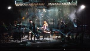 <p>„Wozzeck“ ist keine leichte Kost. Die Handlung ergründet die tiefsten Gefühle und Gedanken der Protagonisten, die Musik bleibt auch hundert Jahre nach ihrer Uraufführung modern.</p>