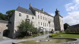 <p>Die Provinz Lüttich hat sich von dem Schloss in Harzé, das sie seit 1973 besaß, getrennt.</p>
