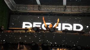 <p>Der aus dem Kosovo stammende DJ und Musikproduzent Regard, der eigentlich Dardan Aliu heißt, war einer der Top-Acts am Samstag.</p>