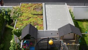 <p>Grünfläche auf einem Flachdach.</p>