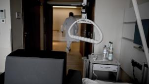 <p>Die Gehälter der Krankenpfleger und diplomierten Paramediziner in den Wohn-und Pflegezentren werden rückwirkend erhöht. Das kündigte die Regierung der DG am Donnerstag an.</p>