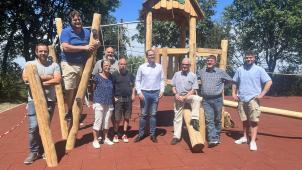 <p>Die Verantwortlichen freuen sich, den neuen Spielplatz endlich offiziell eröffnen zu können.</p>