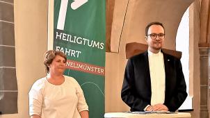 <p>Haben beide mit Teil eins ihr Debüt glänzend bestanden: Pfarrer Dr. Andreas Möhlig und Stephanie Berrer.</p>