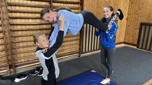 <p>Cheyenne, Norah und Viktoria haben in Sachen Akrobatik den Dreh raus.</p>