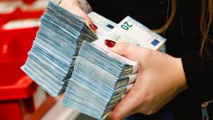 <p>Einst ein Klotz am Bein für die Banken, heute ihr Verdienstmodell: die Ersparnisse der Kunden.</p>