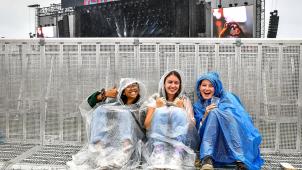 <p>Festivalgänger müssen sich an diesem Wochenende auf Regenwetter einstellen.</p>