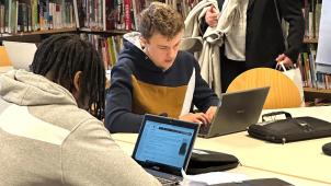<p>Die Sekundarschüler des KA St.Vith gehörten zu den ersten, die einen Gratis-Laptop erhielten.</p>