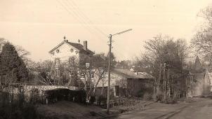 <p>Bei der Suche nach einem unterirdischen Gang, der angeblich von der Burg Stockem zum Marktplatz führen soll, fackelte Benno Bong fast Eupens ältestes Bauwerk ab.</p>