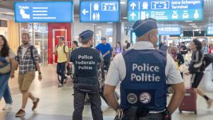 <p>Im Brüsseler Südbahnhof wird ein ständiger Polizeiposten eingerichtet und die Polizei soll dort verstärkt parouillieren.</p>