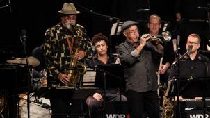<p>Hochkarätig besetztes Jazzkonzert: Die WDR Big Band begeisterte im Alten Schlachthof mit Joe Lovano und Dave Douglas.</p>