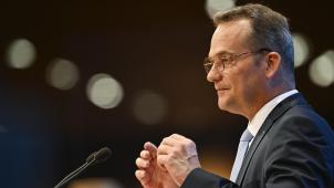 <p>Oliver Paasch bei der Regierungserklärung am Montagabend im PDG.</p>