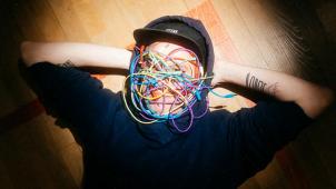 <p>Mit dabei ist Bothlane (Alain Duval): Sein Soloprojekt ist eine Mischung aus Schlagzeug und modularem Synthesizer.</p>