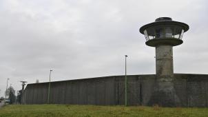 <p>Vor dem Gefängnis von Lantin werden am Montag Streikposten postiert.</p>