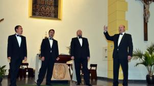 <p>Hochkonzentriert verfolgten die Besucher die ausgezeichneten Stimmen der Absolventen des berühmten St. Petersburger Konservatoriums.</p>