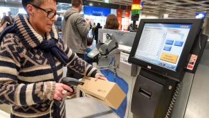 <p>In großen Geschäften stehen immer häufiger Selbstbedienungskasse. In Lüttich schlagen Ratsmitglieder die Besteuerung solcher Systeme vor.</p>