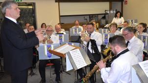 <p>Dirigent Rainer Hilger legte am Samstagabend eine Doppelschicht ein; zuerst mit Musica Nova, anschließend mit der Kgl. Harmonie Hergenrath.</p>