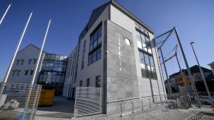 <p>Das Eupener Strafgericht befasste sich am Montag mit der juristischen Aufarbeitung eines schweren Arbeitsunfalls.</p>