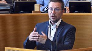 <p>François Desquesnes, Fraktionsvorsitzender von Les Engagés im wallonischen Parlament, erhofft sich von einem Sonderausschuss mehr Klarheit in der PFAS-Affäre.</p>