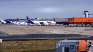 <p>Das Unternehmen Challenge räumte ein, dass Sprengfäden für die israelische Armee über den Lütticher Flughafen Bierset in den Nahen Osten geliefert wurden.</p>