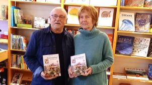 <p>Jetzt auch im Buch verewigt: Marlene und Manfred (Manni) Savelsberg bei der Buchpräsentation.</p>