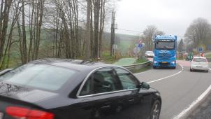<p>Die Eifelpolizei beklagt rücksichtsloses Fahren auf der N62 und kündigt Geschwindigkeitskontrollen an.</p>