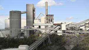 <p>Der belgische Zementhersteller CCB visiert eine drastische Reduktion der Emissionen an.</p>