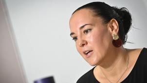 <p>DG-Bildungsministerin warnt im Rahmen der PISA-Ergebnissen vor Schwarzmalerei.</p>