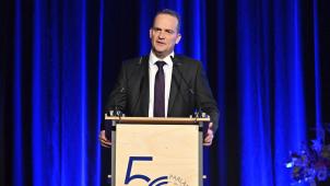 <p>Ministerpräsident Oliver Paasch erinnerte bei seiner Neujahrsansprache auch an den 50. Geburtstag der DG, der letztes Jahr gefeiert wurde. Dieses Bild zeigt ihn beim zentralen Festakt am 23. Oktober in Eupen.</p>