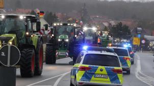 <p>Bundesweit finden am heutigen Montag Bauernproteste statt. Auch im Grenzgebiet zu Belgien muss mit Verkehrsbehinderungen gerechnet werden, unter anderem im Großraum Aachen, auf der Autobahn A 1 und in der Eifel.</p>