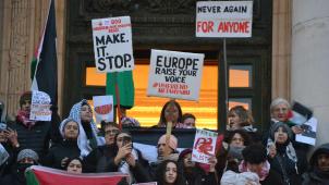 <p>Solidaritätskundgebung für einen dauerhaften Waffenstillstand am 7. Januar in Brüssel</p>