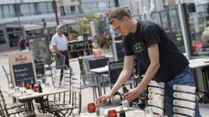 <p>Viele junge Arbeitnehmer arbeiten in der Gastronomie.</p>