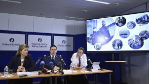 <p>Innenministerin Annelies Verlinden, Polizeichef Eric Snoeck und Justizminister Paul Van Tigchelt stellen den Jahresbericht der föderalen Polizei vor.</p>