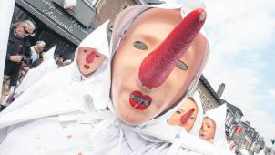 <p>Die Blancs Moussis – die Weißen Mönche – sind die Symbolfigur des Laetare in Stavelot.</p>