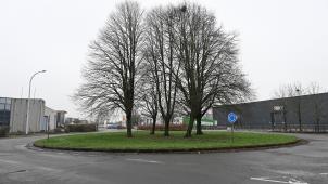 <p>Der Kreisverkehr an der Industriestraße wird neu dimensioniert, die Mittelinsel verkleinert.</p>