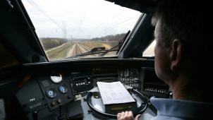 <p>Einem polizeilichen Sicherheitscheck müssen sich neuerdings auch die Lokführer unterziehen.</p>