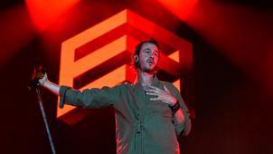 <p>Tom Smith - hier bei einem Auftritt in Prag im Juni 2023-kommt mit seinen Bandkollegen erneut nach Belgien.</p>