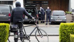 <p>Der Bereich wurde von der Polizei weiträumig abgesperrt und ein Sicherheitsperimeter eingerichtet, um Spuren und Hinweise zu sichern.</p>