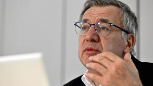 <p>Steven Vanackere, Vizegouverneur der Nationalbank, stellte den Jahresbericht vor.</p>