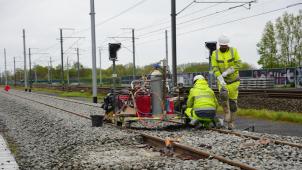 <p>Um die Strecke vor weiteren Überflutungen zu schützen, wurden Maßnahmen in Höhe von einer Million Euro unternommen.</p>