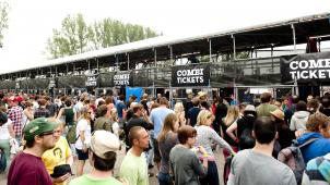 <p>Viele Betrugsopfer entdecken erst am Eingang zum Konzert, dass sie ein gefälschtes Ticket gekauft haben. Das macht die ganze Sache noch schmerzhafter.</p>