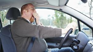 <p>Das Verkehrssicherheitsinstitut VIAS gibt hilfreiche Tipps gegen Müdigkeit am Steuer.</p>